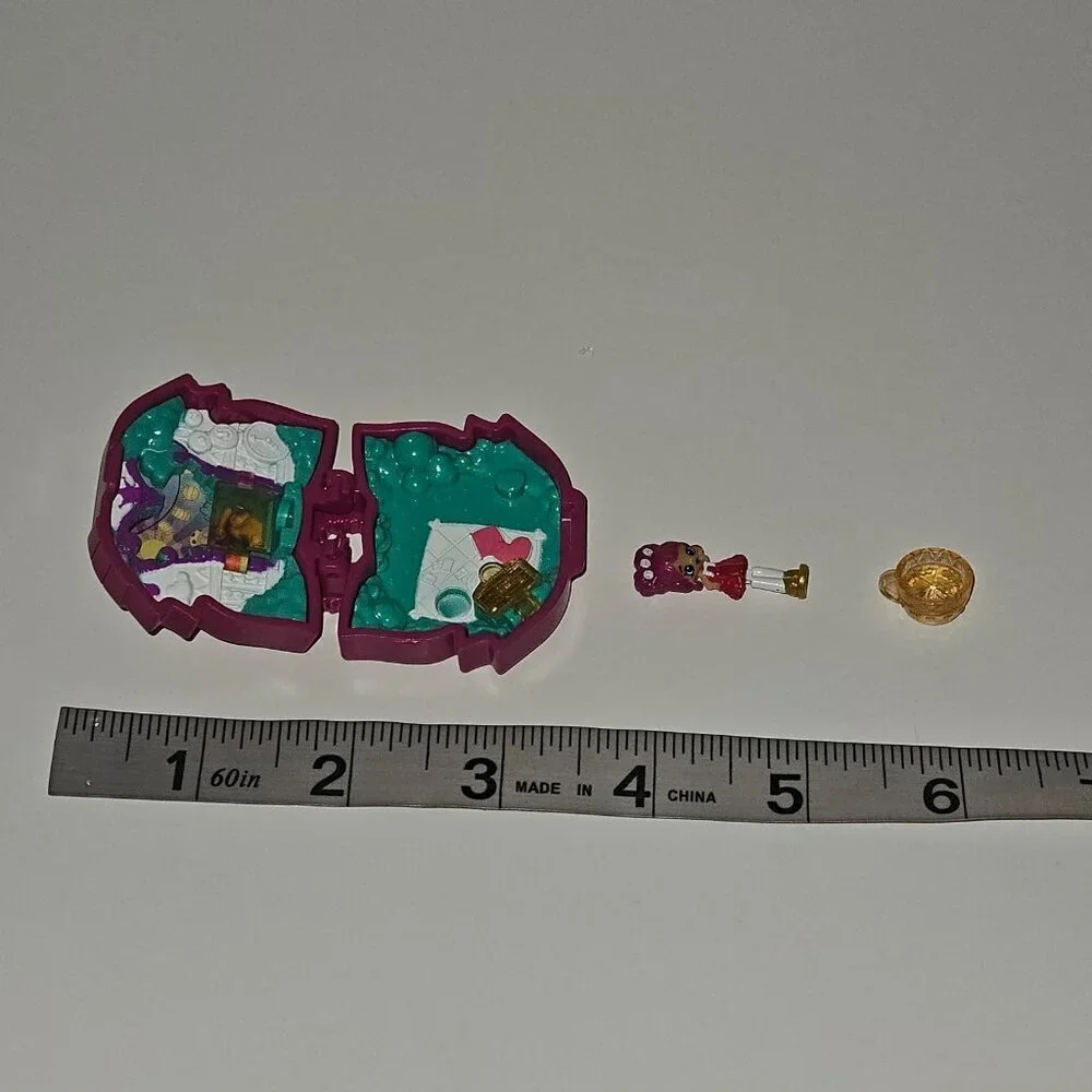 Shopkins Lil' Secrets Party Pop Ups Pink Cat Compact Girl Figure READ